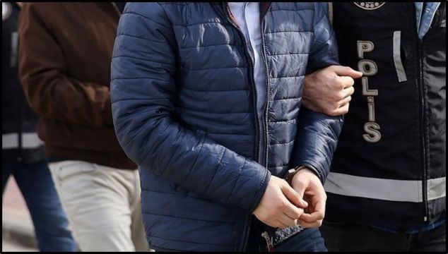 Kayseri'de, AVM'de güvenlik görevlisi ve polisleri yaraladıkları iddiasıyla 5 şüpheli tutuklandı